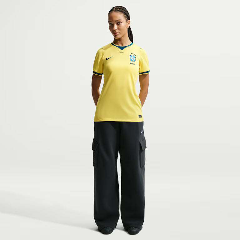 Camisa Brasil Nike I 2026/27 Torcedora Pro Feminina